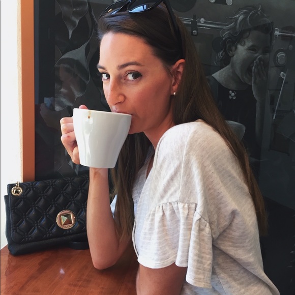 Meet your Posher! - Picture 3 of 6